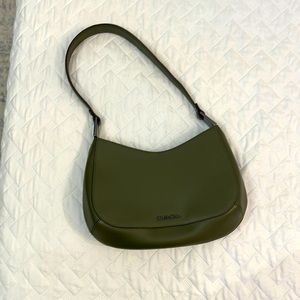 NWOT——brand new Calvin Klein dark green pebble leather shoulder bag